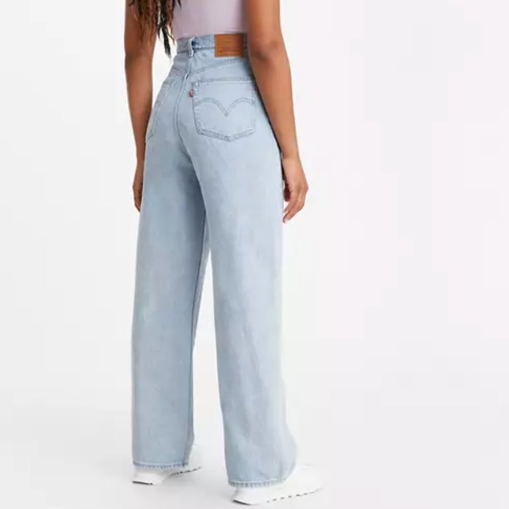 Levi's High Rise Wide Leg Jeans in Light Blue